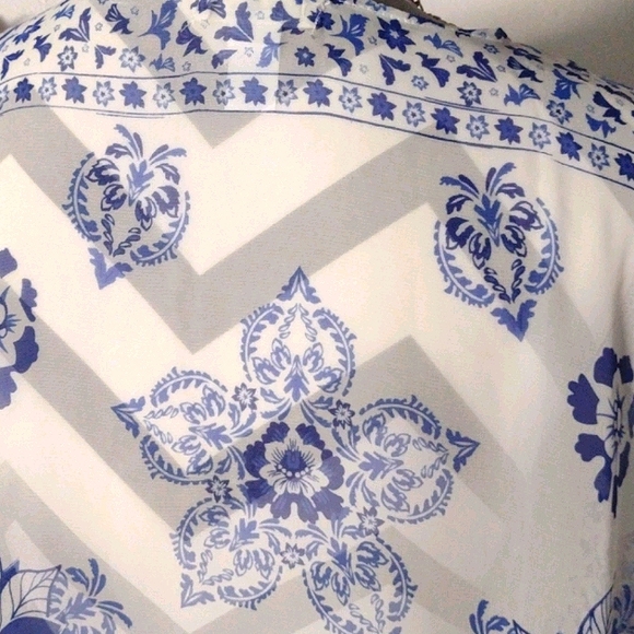 Mudd blue and white floral long kimono - Picture 3 of 6
